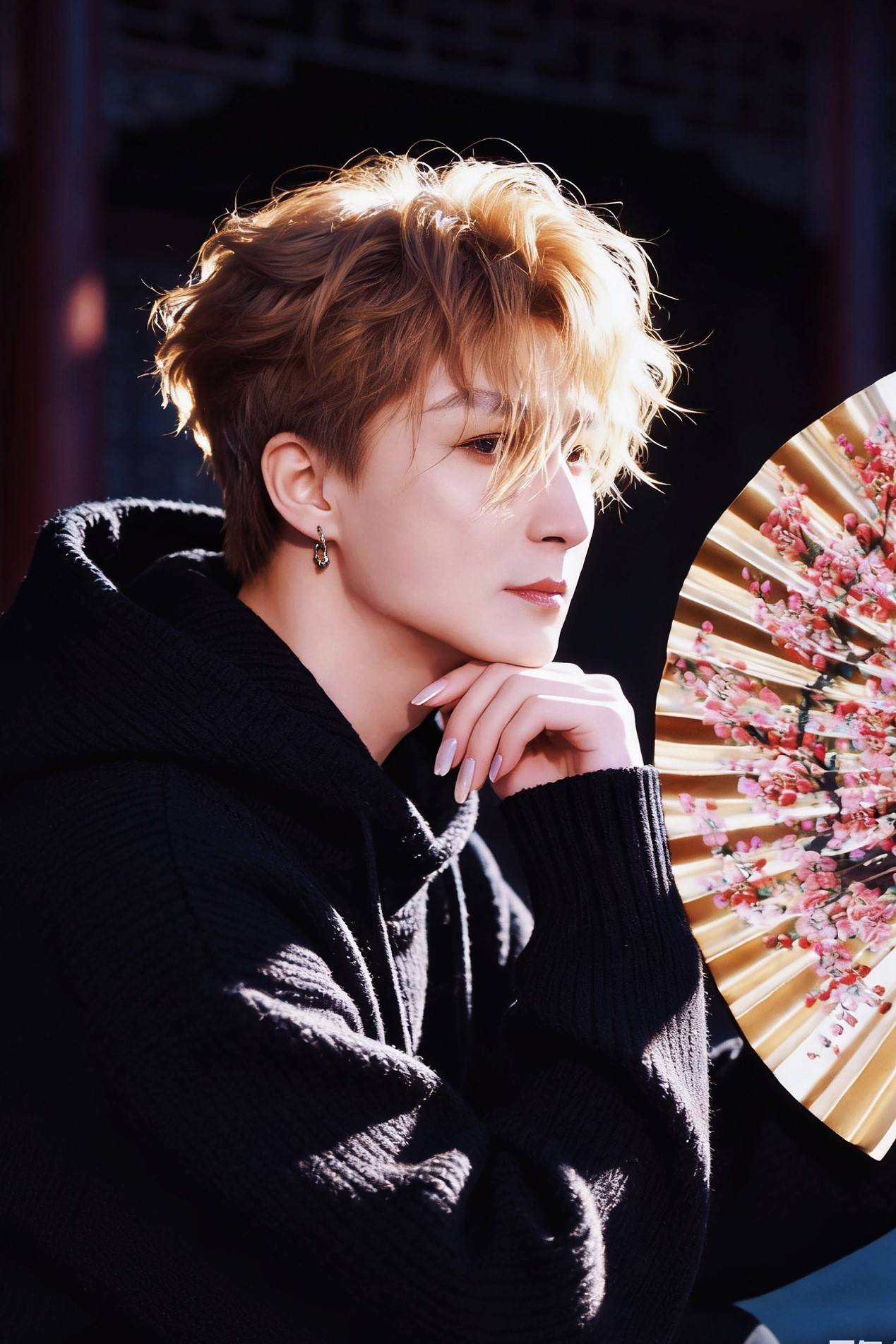 國風次元兩相宜 章磊全新動漫寫真詮釋跨界美學