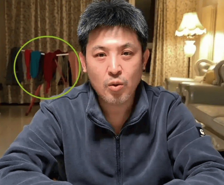 原創孫濤家中裝修被扒，歐式風格一櫥櫃的古玩，難怪他不敢力挺閆學晶！