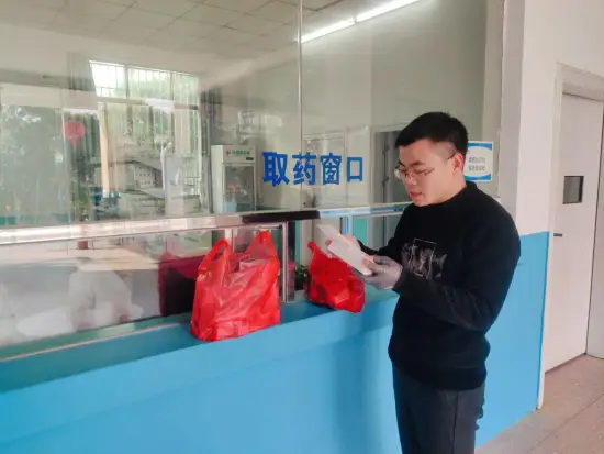 江西信豐：寒冬裡的“特需”快遞