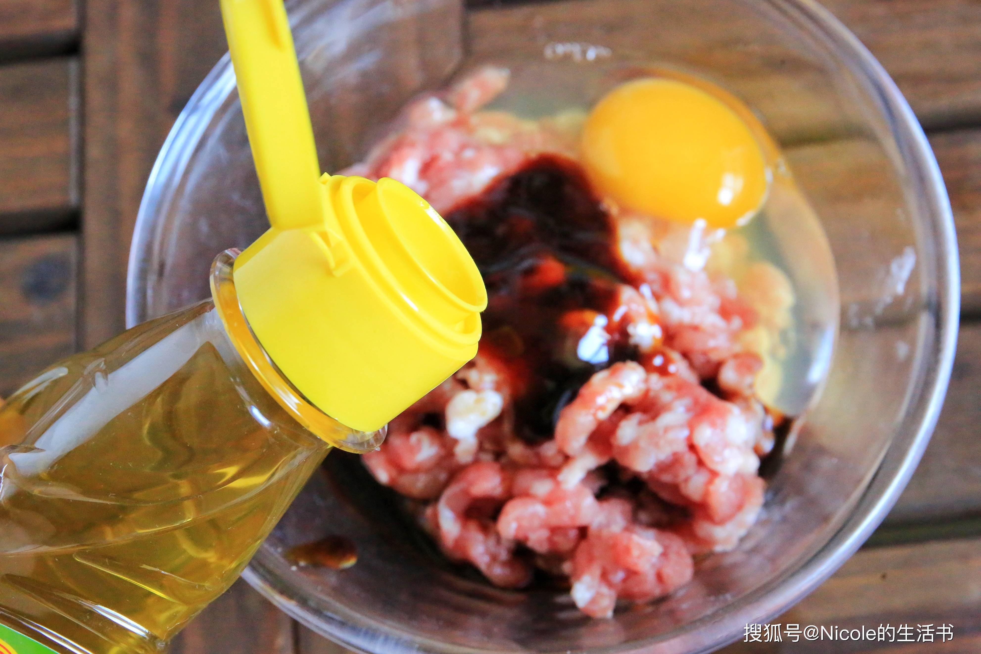 原創帶來無限暖意的秋冬美食：砂鍋白菜丸子煲