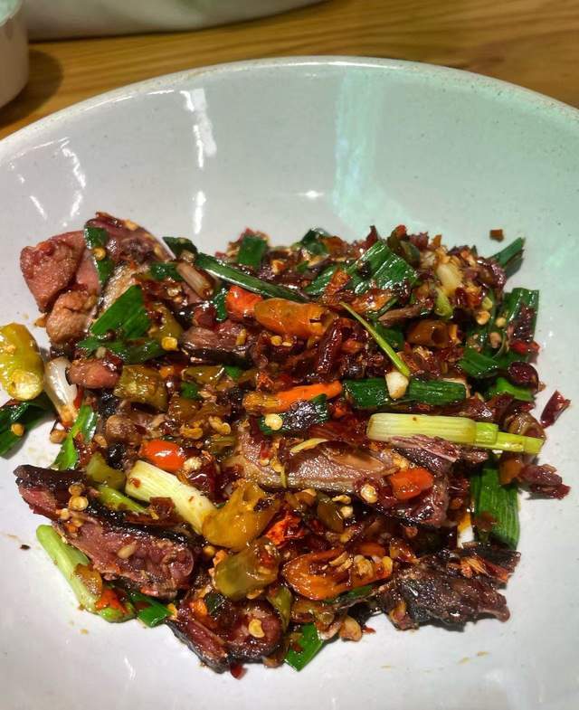 長沙吃美食，跟著本地人打卡特色下飯小店！