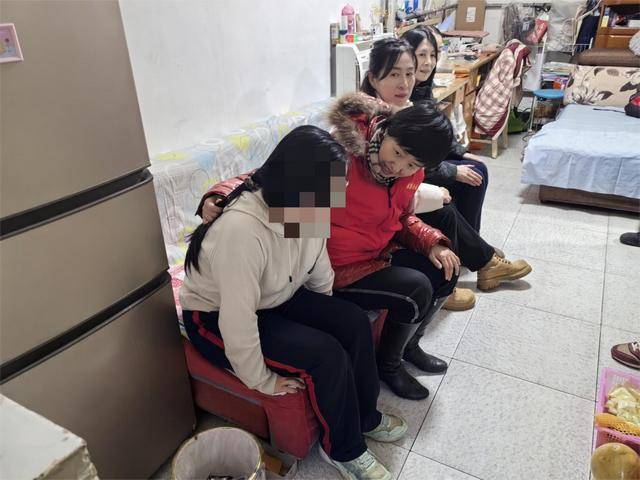 東慧公益攜手尚德公益走進新橋路中學開展需求調研與新春慰問