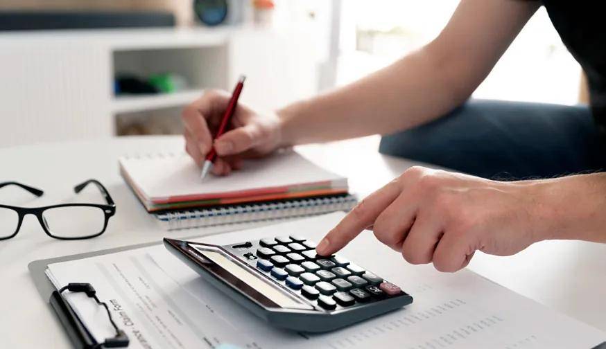 大專統計與會計核算專業，有初級會計證還要考CDA嗎？