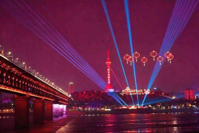 科技點亮年味！今天，新華社點贊武漢