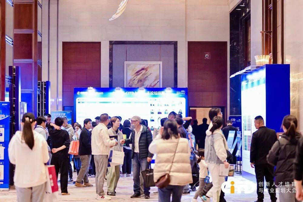 經濟承壓下，為什麼還有那麼多家長堅持要留學？