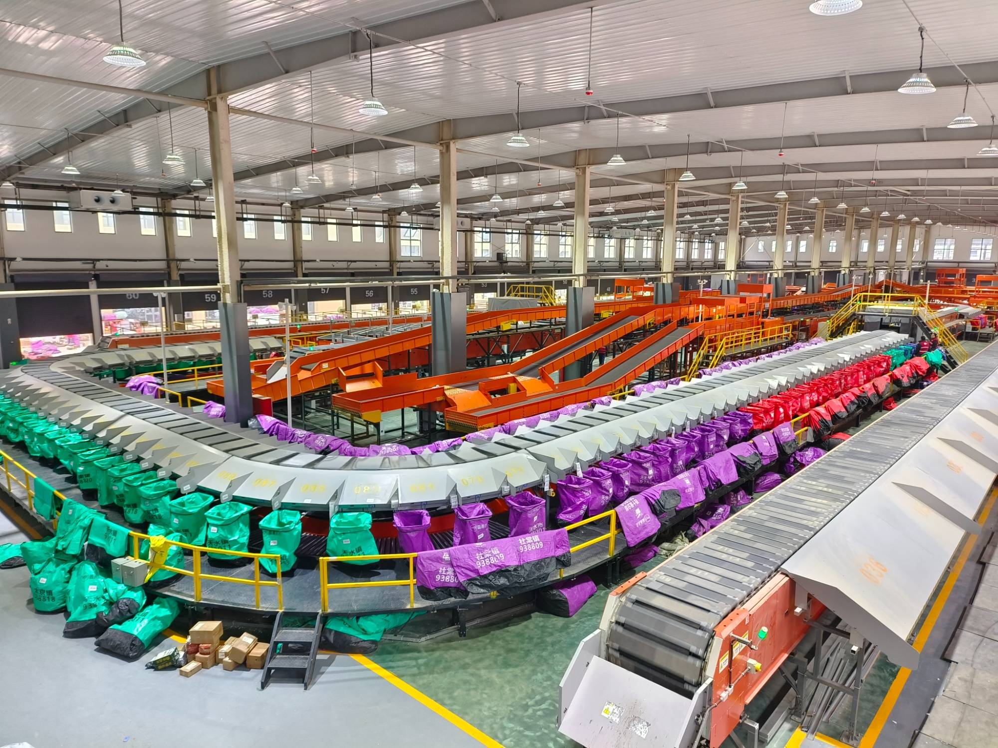 數智賦能物流天水5G+智慧物流園分揀快遞配送再提速