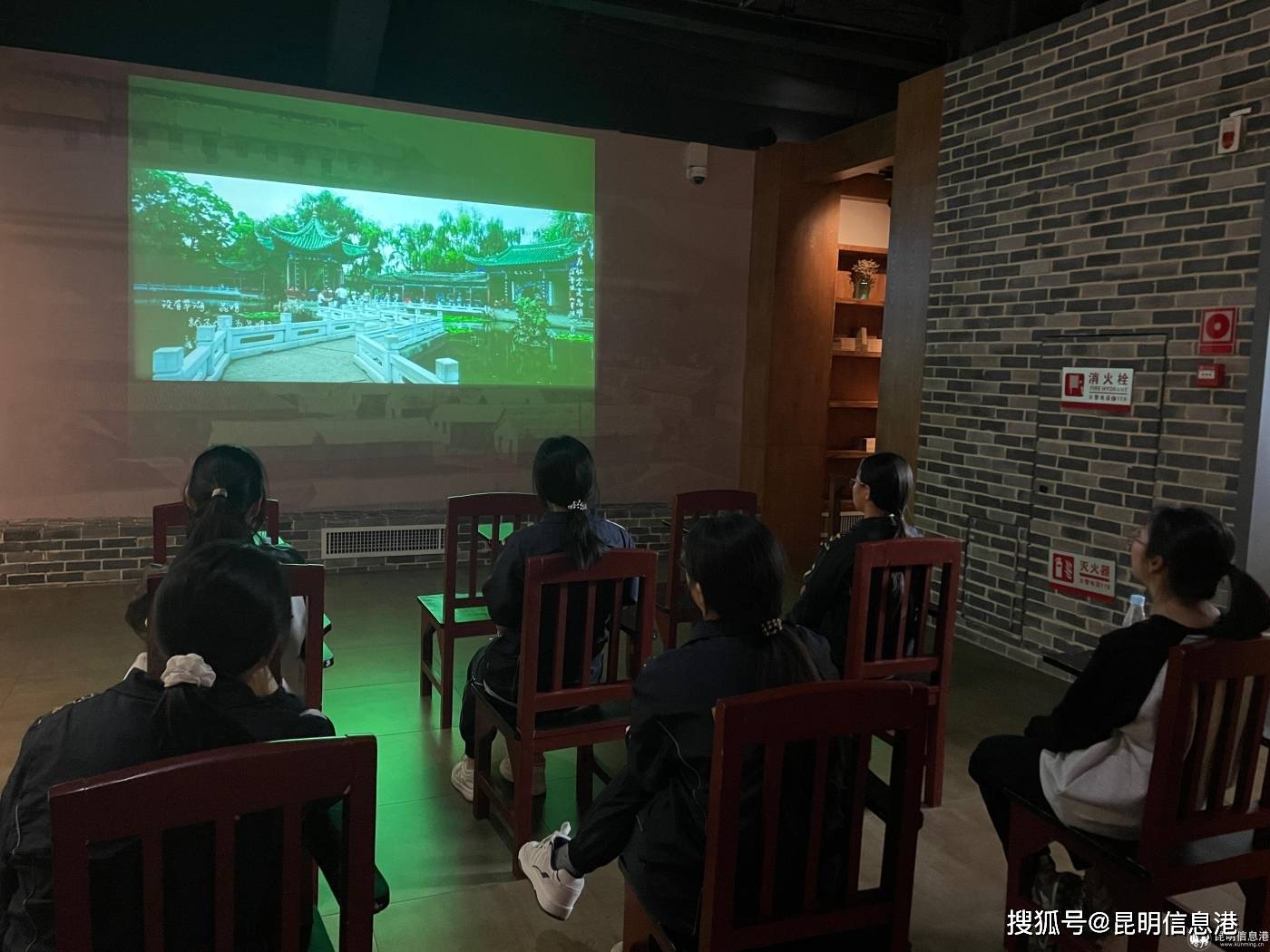 新迎中學開展“緬懷革命英烈 傳承紅色薪火”主題教育活動