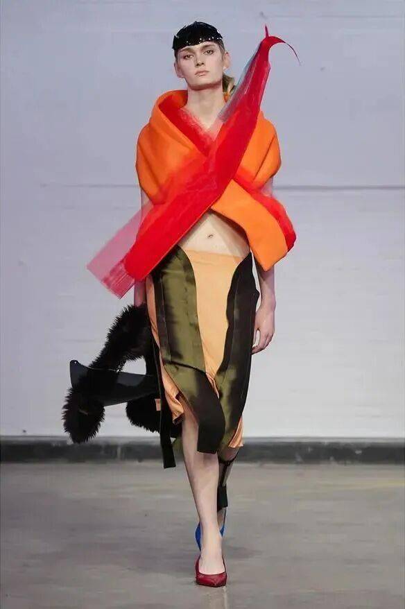 服裝畢業設計釋出 | 2026中央聖馬丁藝術與設計學院-研究生服裝畢業秀！