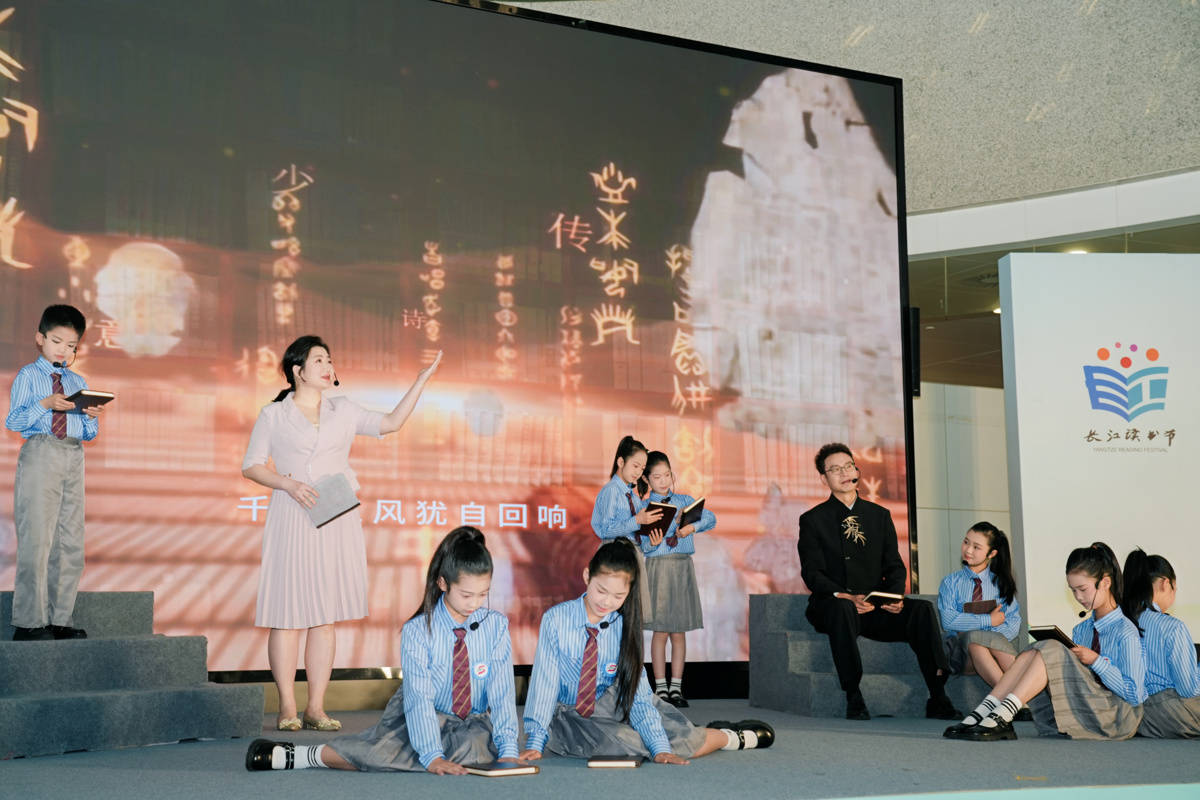 湖北省全民閱讀活動週上，唯一一支學生演出隊伍來自一所普通小學