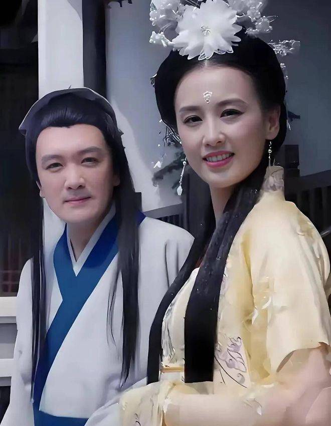 離婚1年，黃聖依最新近況曝光：在瑞士留學，和此前狀態差距太大