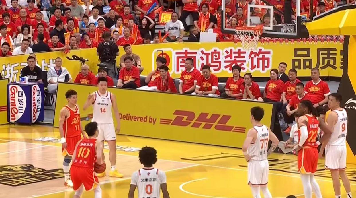 原創開始搶人了！CBA強力鋒線被擺上交易貨架，遼粵京等隊給出報價？