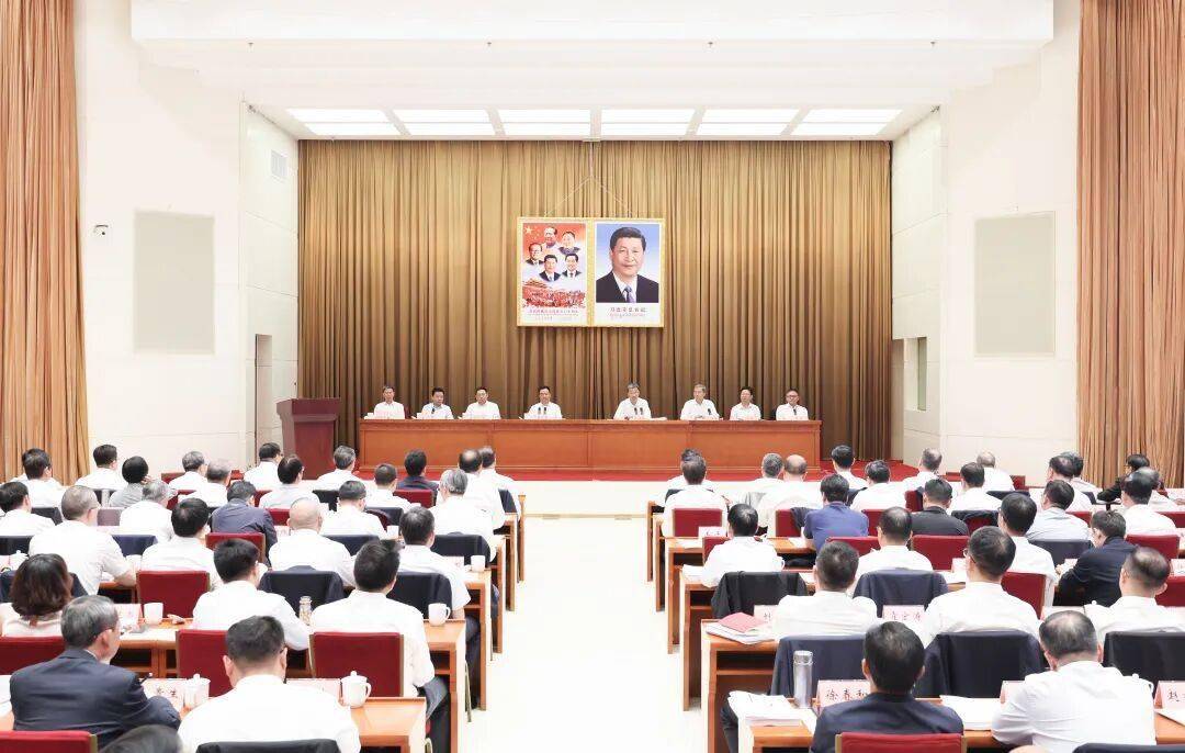 教育對口支援西藏工作會議暨教育系統援藏幹部人才座談會在拉薩召開