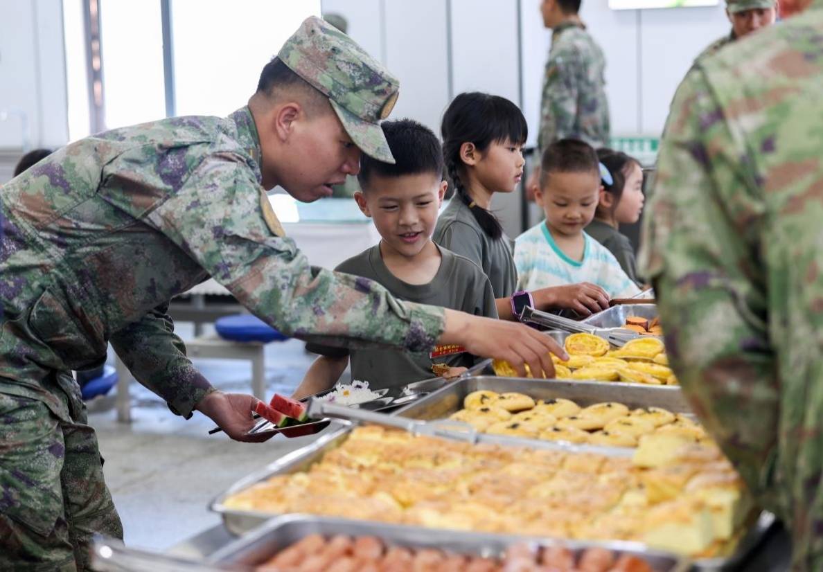 國防教育夏令營 軍營課堂見證軍娃別樣成長