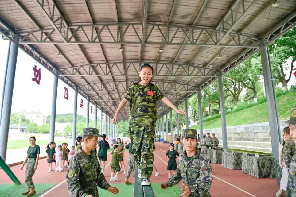 國防教育夏令營 軍營課堂見證軍娃別樣成長