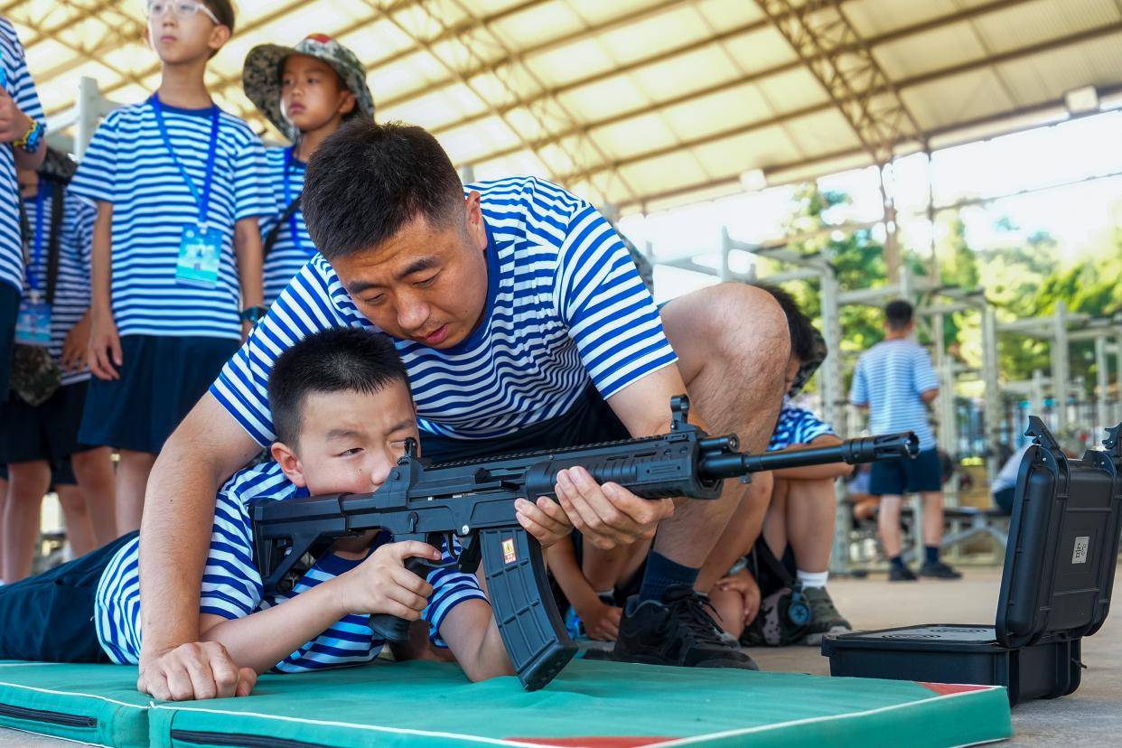 國防教育夏令營 軍營課堂見證軍娃別樣成長