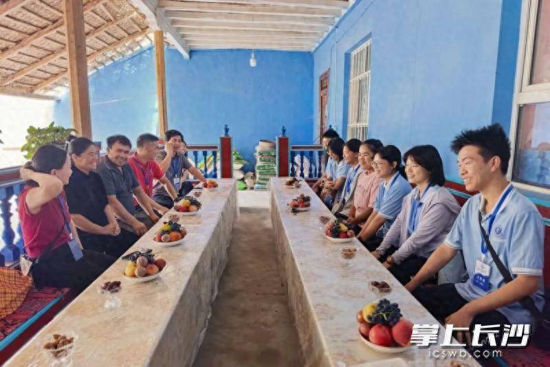 原創跨越8000裡赴疆“走親戚”，這所長沙中學的思政課有點獨特……