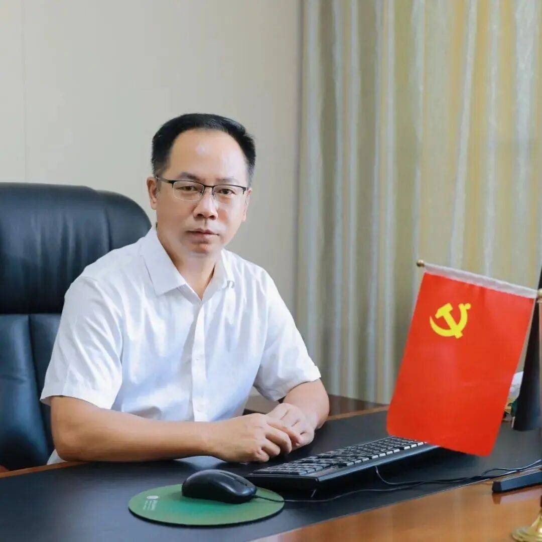 楊鮮亮出任白雲實驗教育集團總校長