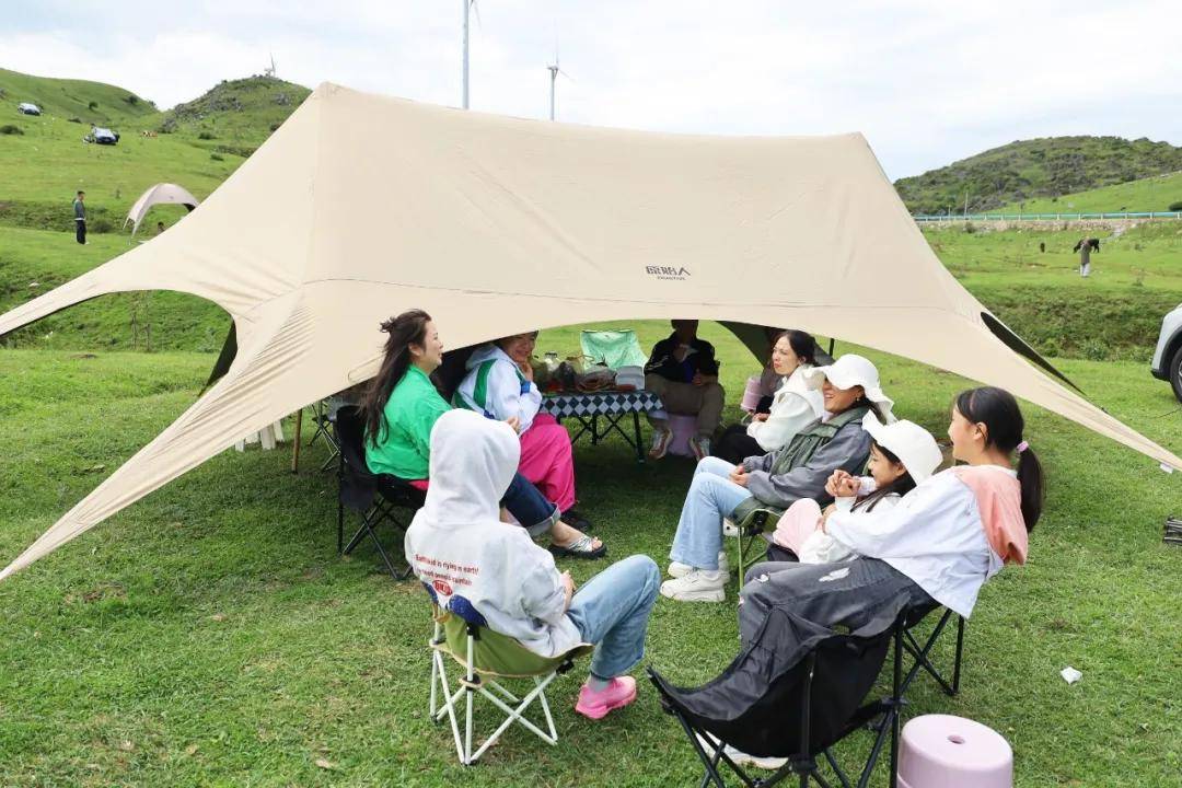 威寧百草坪旅遊持續火熱