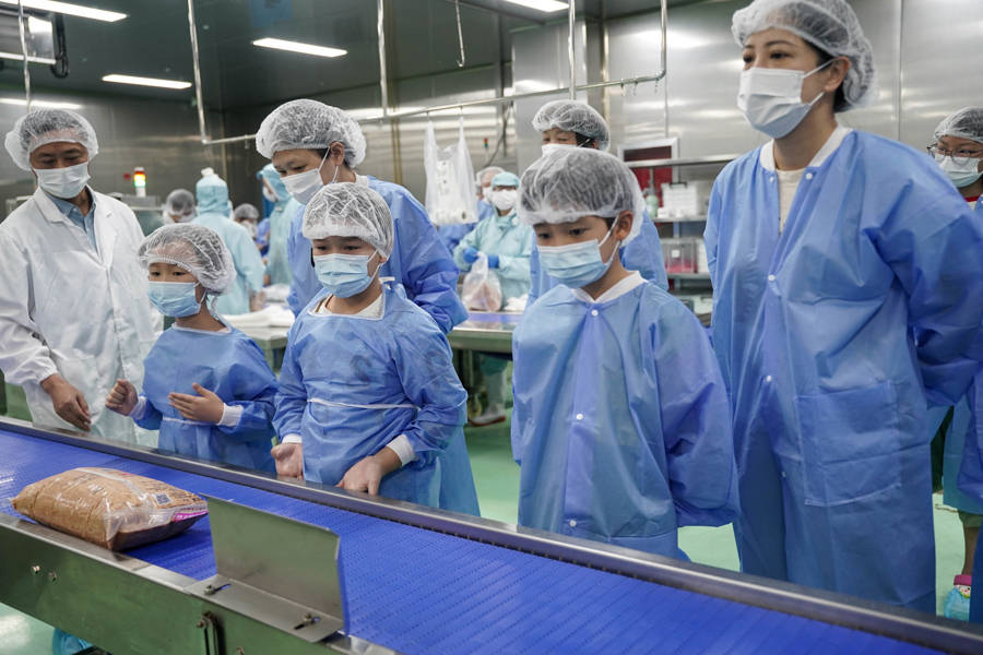 行走的課堂，別樣的成長！長壽路街道開展老字號美食職業體驗研學活動