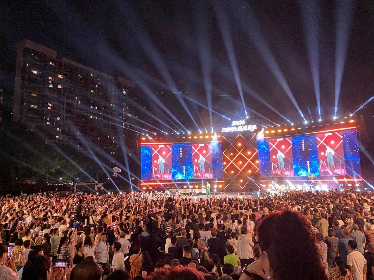 逛展會、聽音樂、品美食，來“江安河之夜” 享受溫江夏夜
