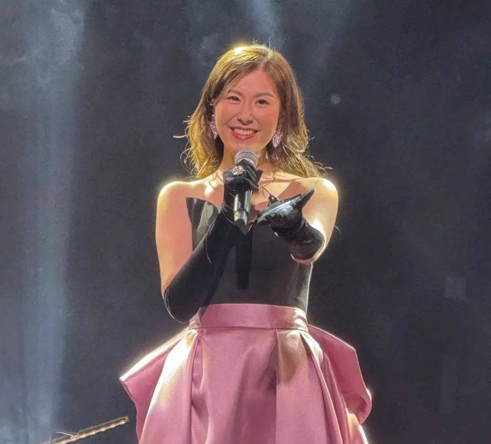 TVB花旦重穿“貓女郎”戰衣，練舞蹈直接摔倒，願邀緋聞男友