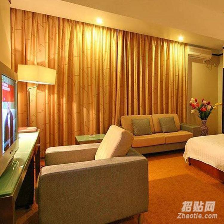 一樣的窗簾，價格翻倍與成本價差在哪？北京酒店防靜電窗簾選購防坑指南