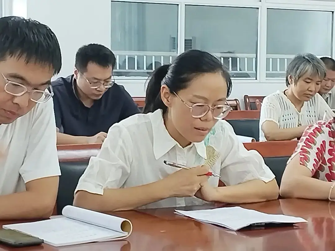 南陽市第六完全學校高階中學暑期全員系列專題培訓圓滿結束