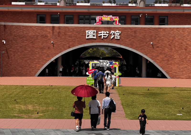 9900人！深圳中學高中園首次滿員執行