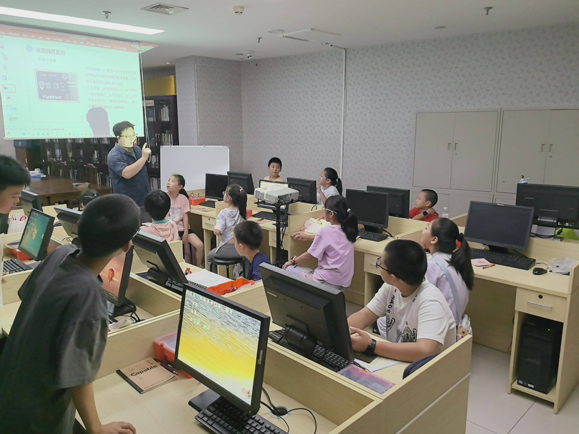 科創賦能成長 書香點亮暑期——大興區圖書館暑期科技主題系列活動圓滿落幕