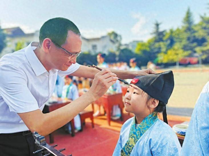 首批“20後”上小學了