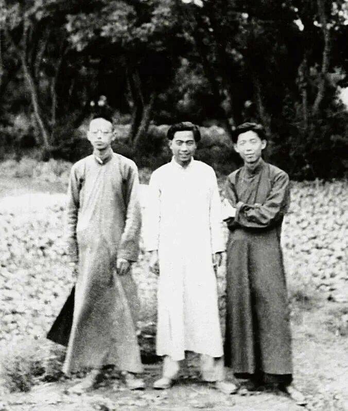 語文書裡的頂流美食博主“塌房”了？網友復刻他的菜譜差點吃吐