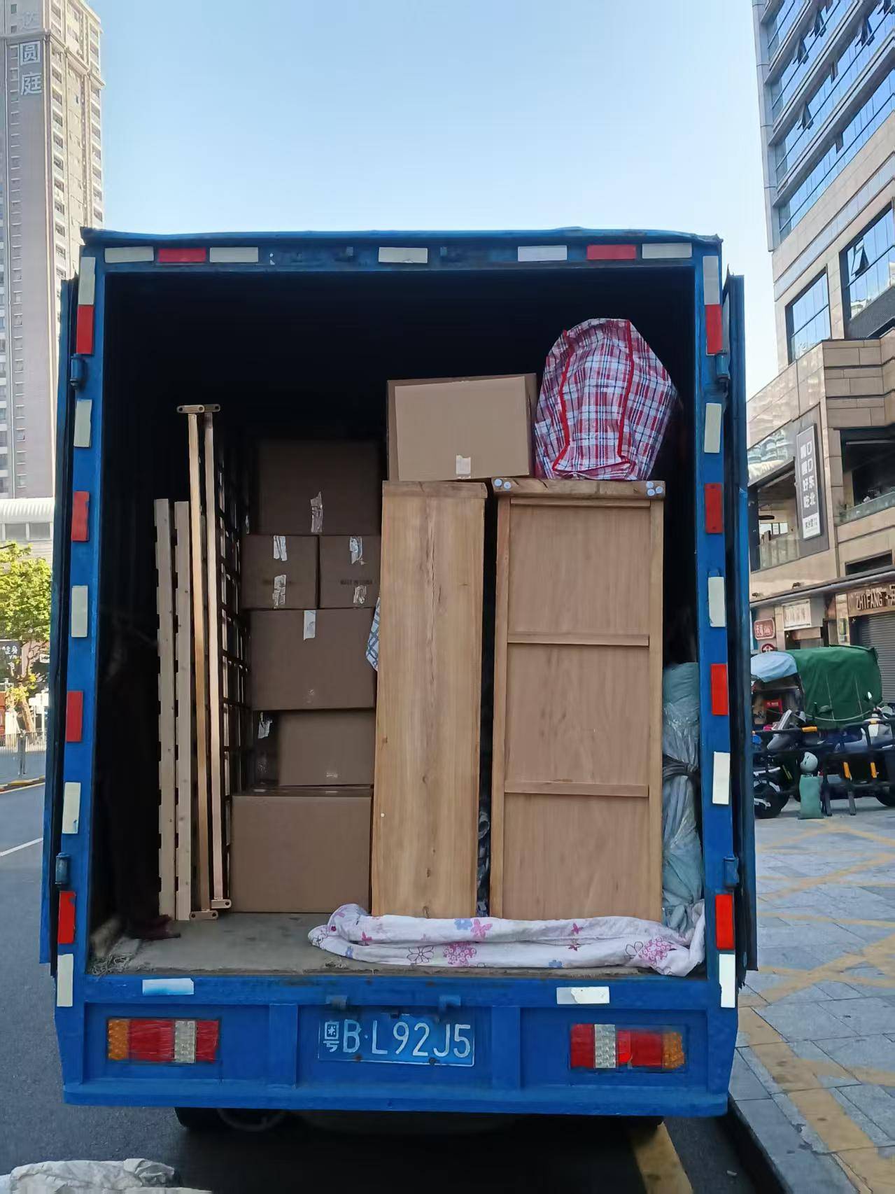 坪山搬家公司推薦：深圳坪山搬家怎麼選？新興城區產業搬遷與居民搬家攻略
