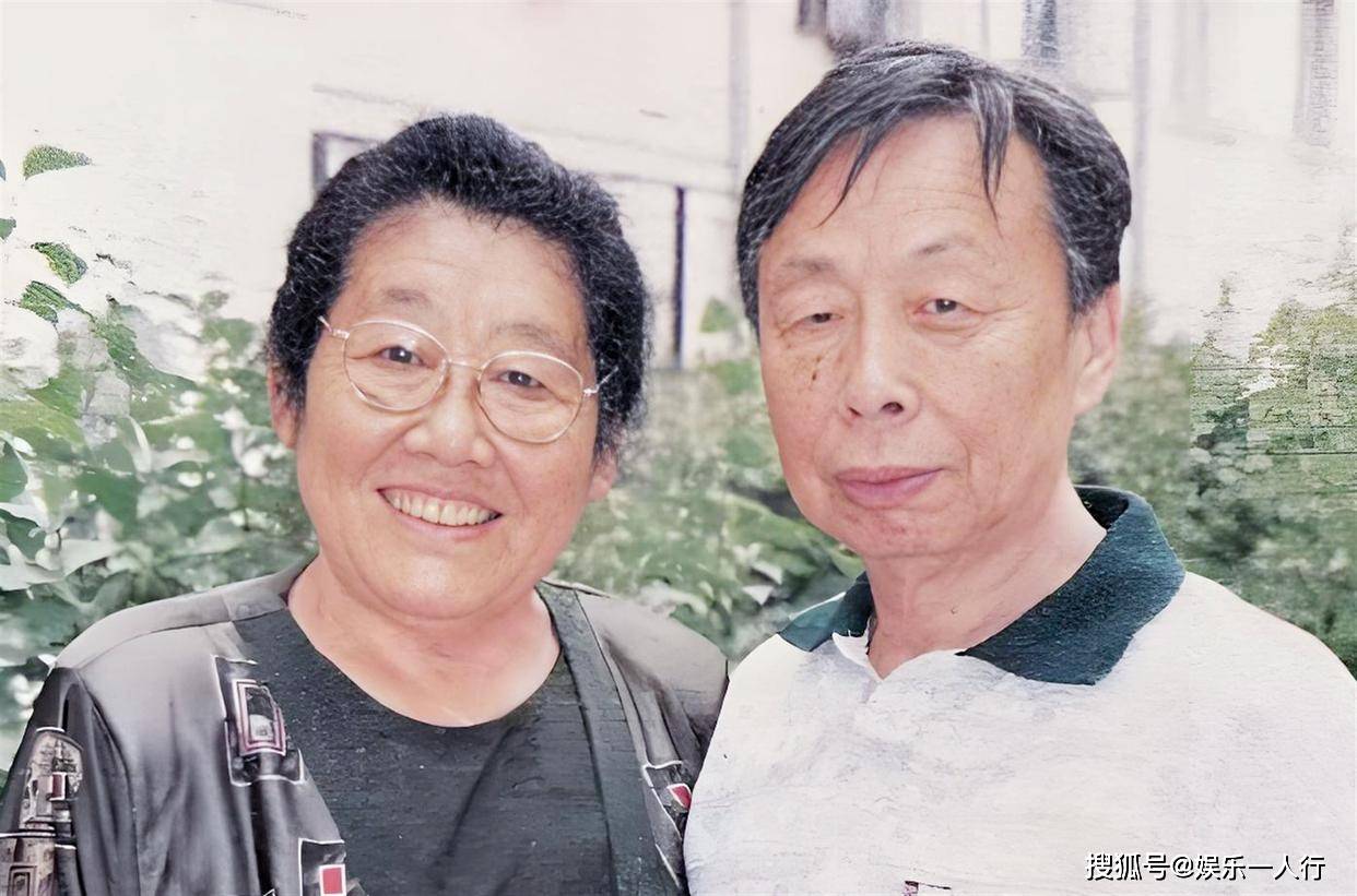 原創敬一丹生前談母親：年輕時是女強人，晚年散發女性魅力，我為她安頓了3個家