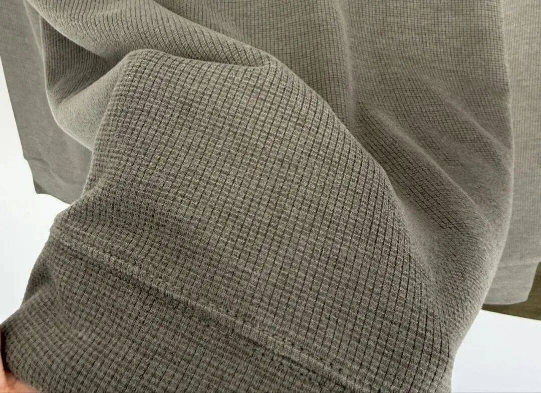 拉*夫同款刺繡圓領華夫格衛衣，男士衣櫃裡的經典款！
