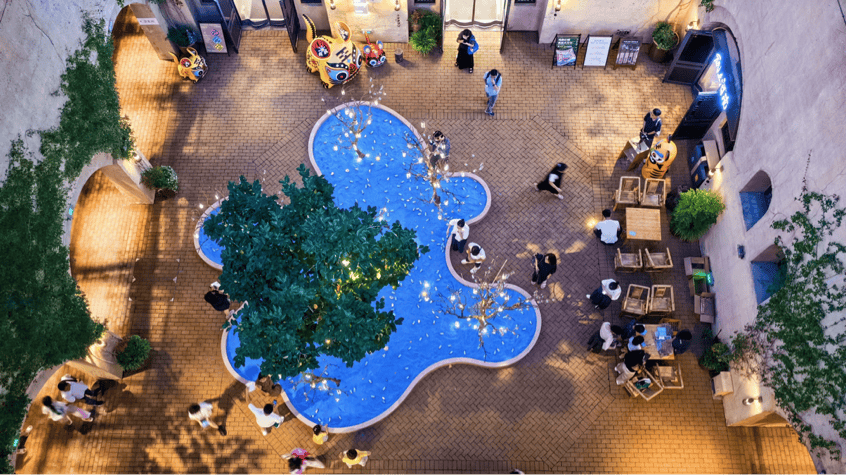 只有河南·戲劇幻城預約同比增232%，中秋國慶中牟兩園區“白+黑”迎客