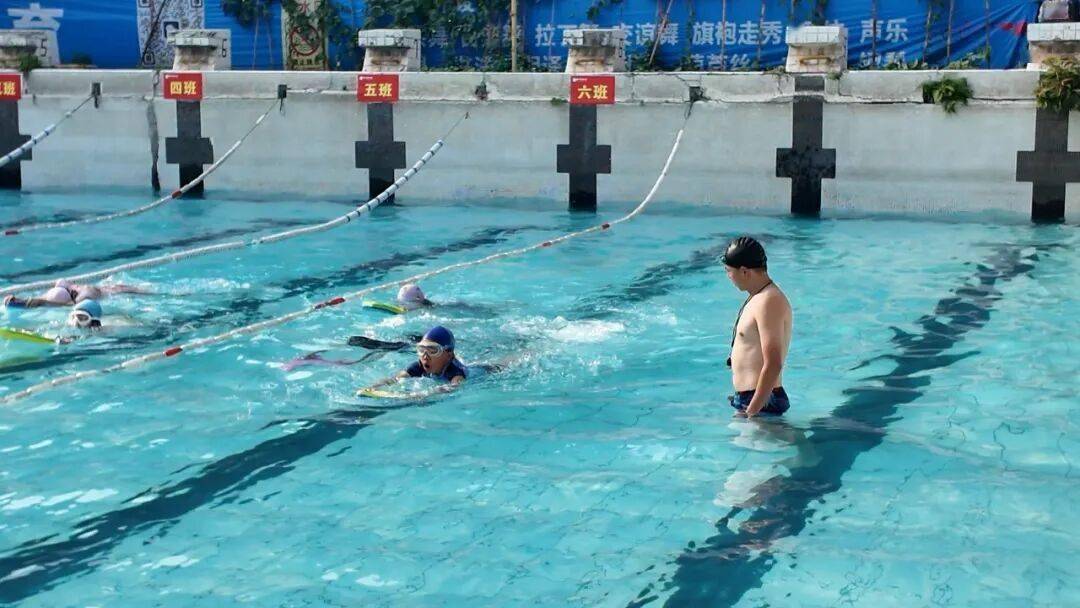 簡陽市實驗中學：“泳”往直前強體魄 五育並舉育新人