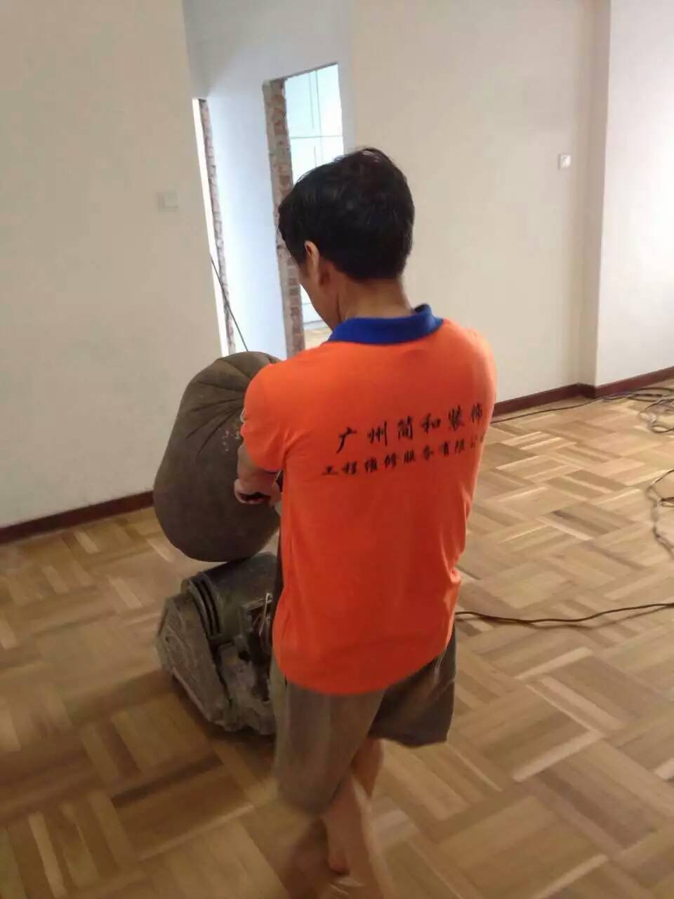 廣州木地板起拱拆裝維修 木地板受潮變形更換 木地板空鼓拆裝 舊木地板拆除重灌
