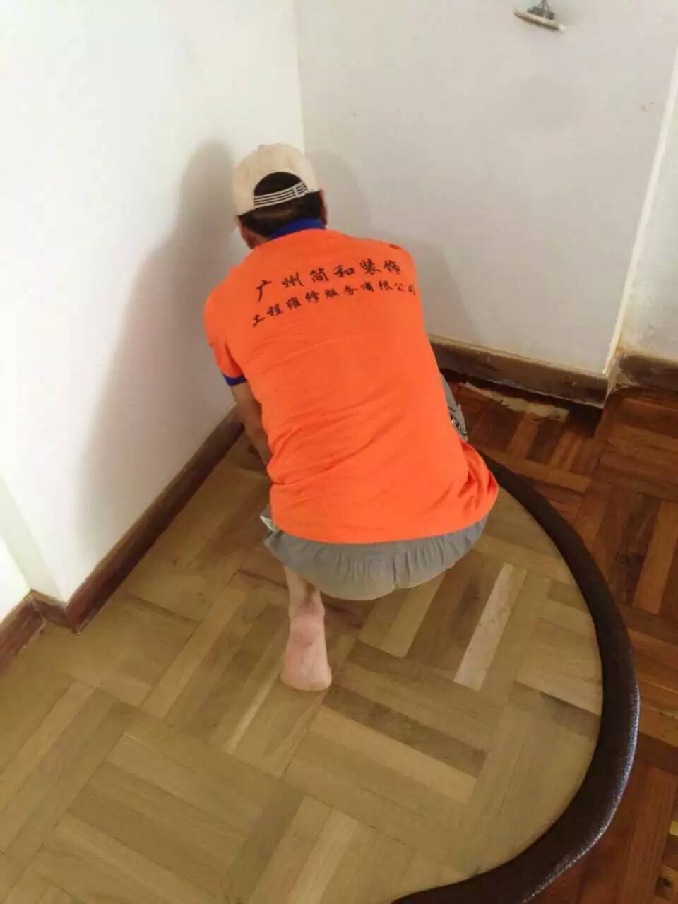 廣州木地板起拱拆裝維修 木地板受潮變形更換 木地板空鼓拆裝 舊木地板拆除重灌